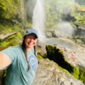 Meet your Posher, Joelle